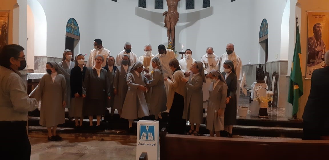 Missa celebrou os 325 anos de fundação da Congregação das Irmãs de São Paulo de Chartres